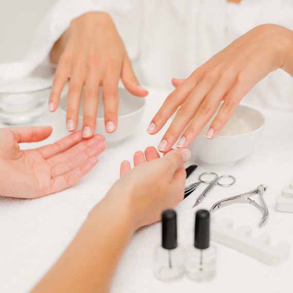 Cursos de est&eacute;tica y belleza profesional, CEM Canarias