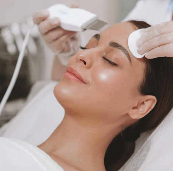 Cursos de est&eacute;tica y belleza profesional, CEM Canarias